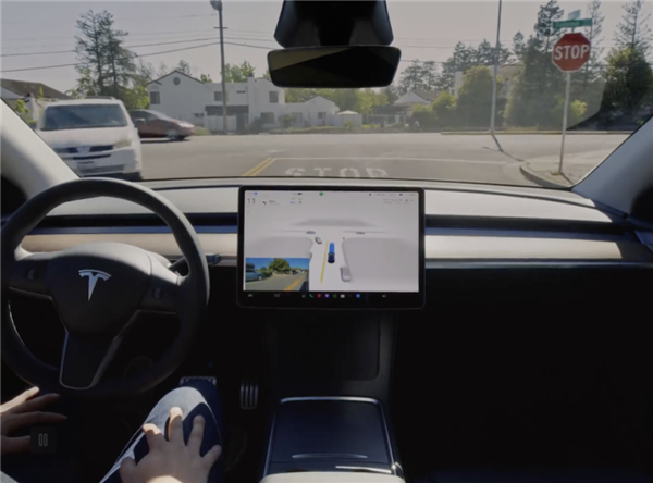 特斯拉牛仔项目曝光：FSD专挑极限场景跑