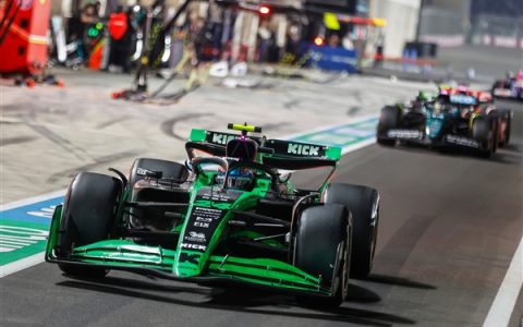 中国首位F1车手 卡塔尔站周冠宇全场最佳：首次拿分！