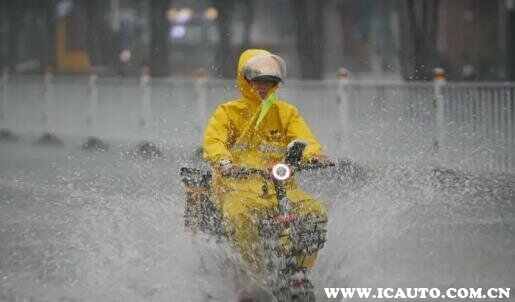 电动车淋了雨会怎么样