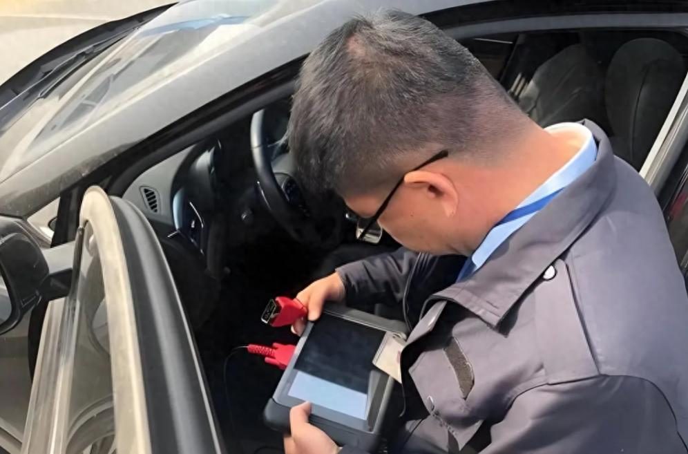 汽车年审新增的 OBD 检测为什么那么难通过？老司机告诉你两个技巧